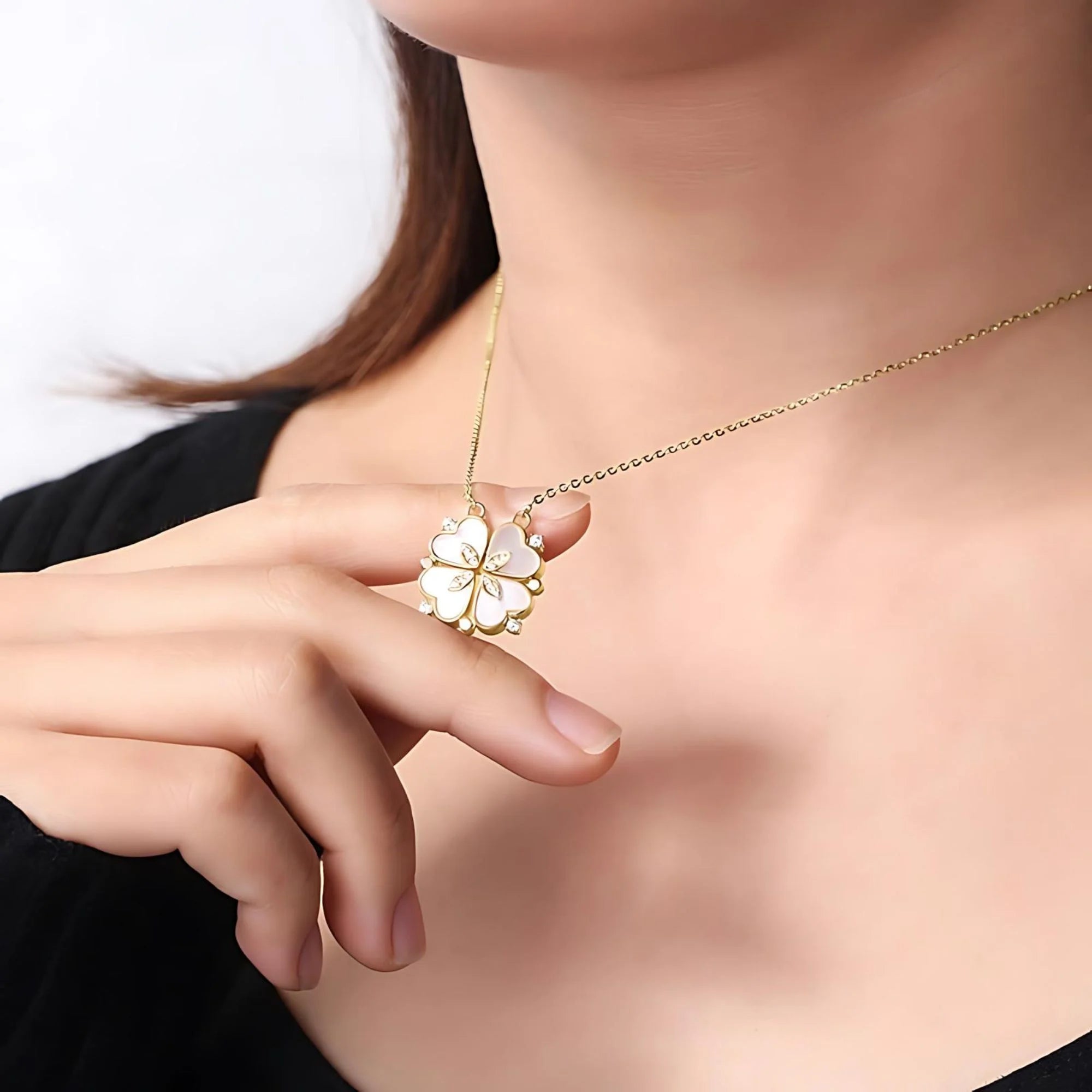 Blooming Clover Heart Necklace