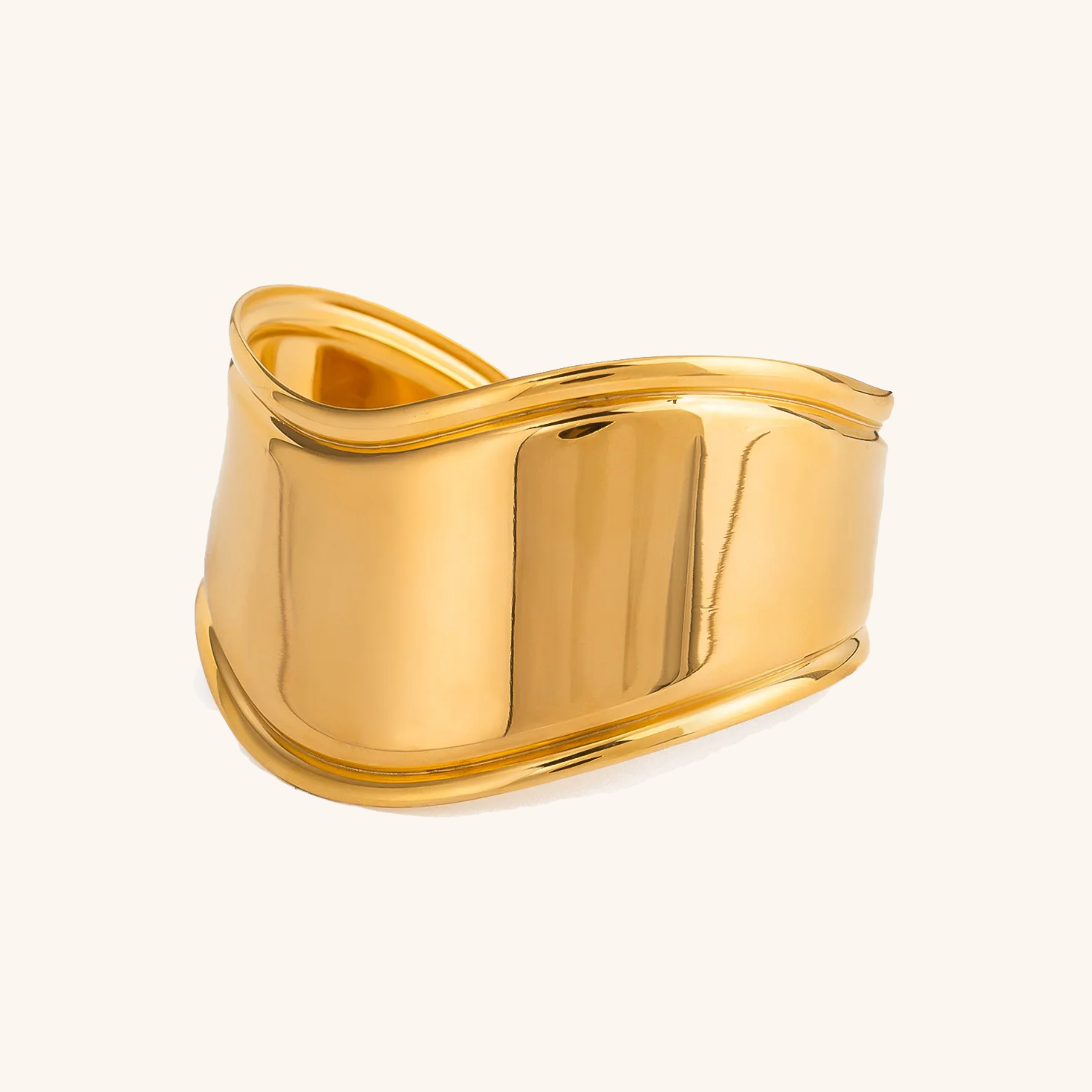 Izza Smooth Gold Cuff