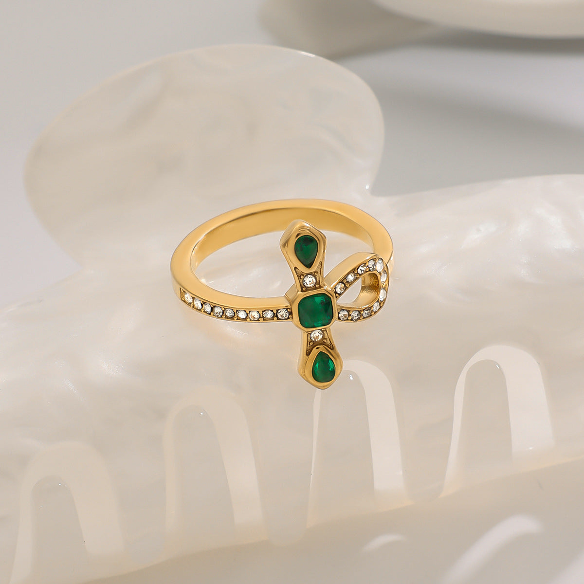 Joy Diamond Knot Gold Ring