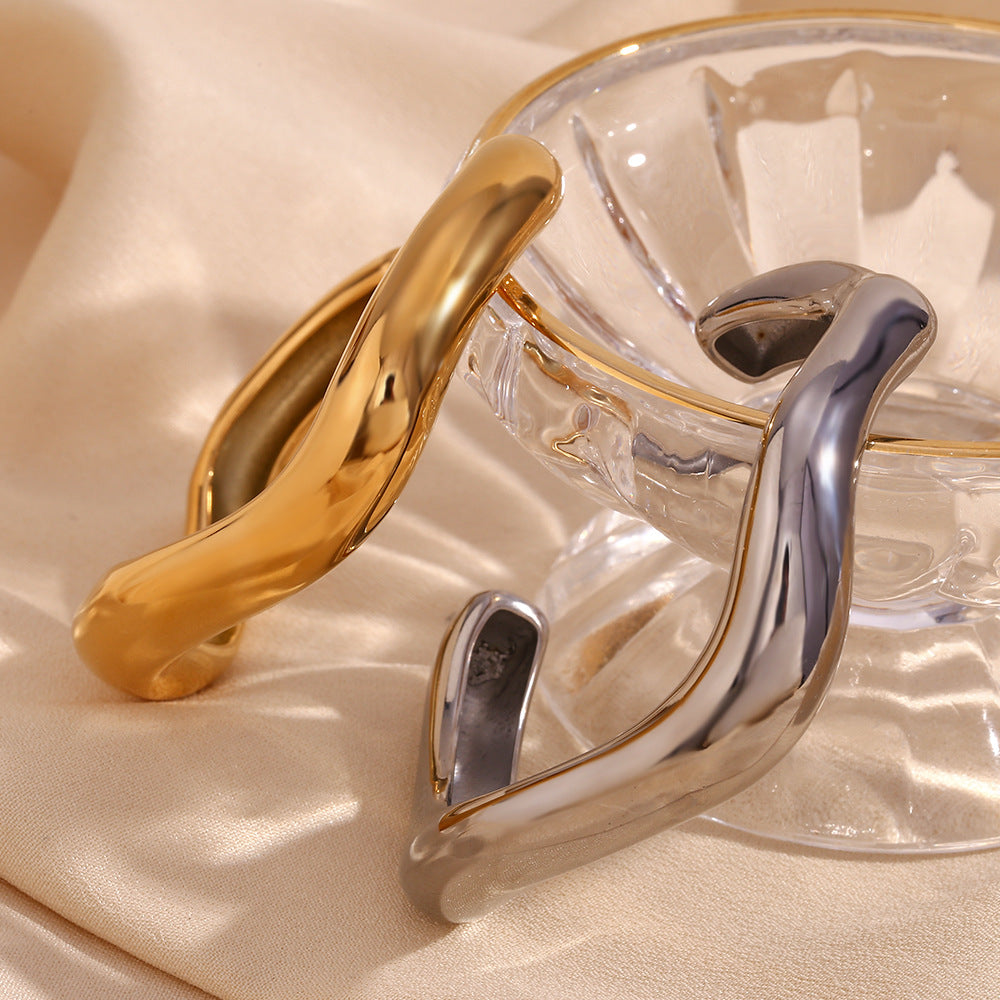 Zaria Asymmetrical Gold Bangle