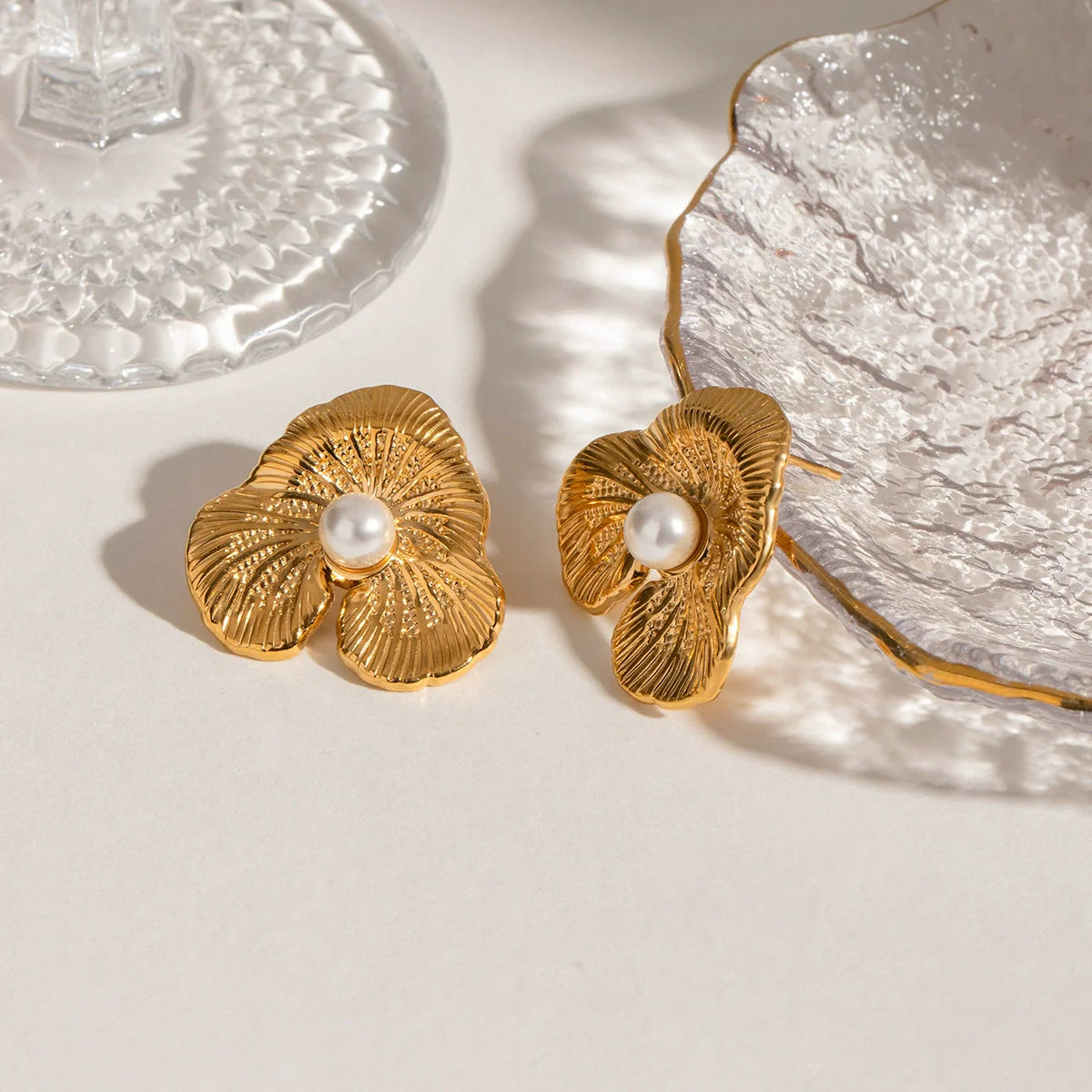 Klara Floral Pearl Earrings