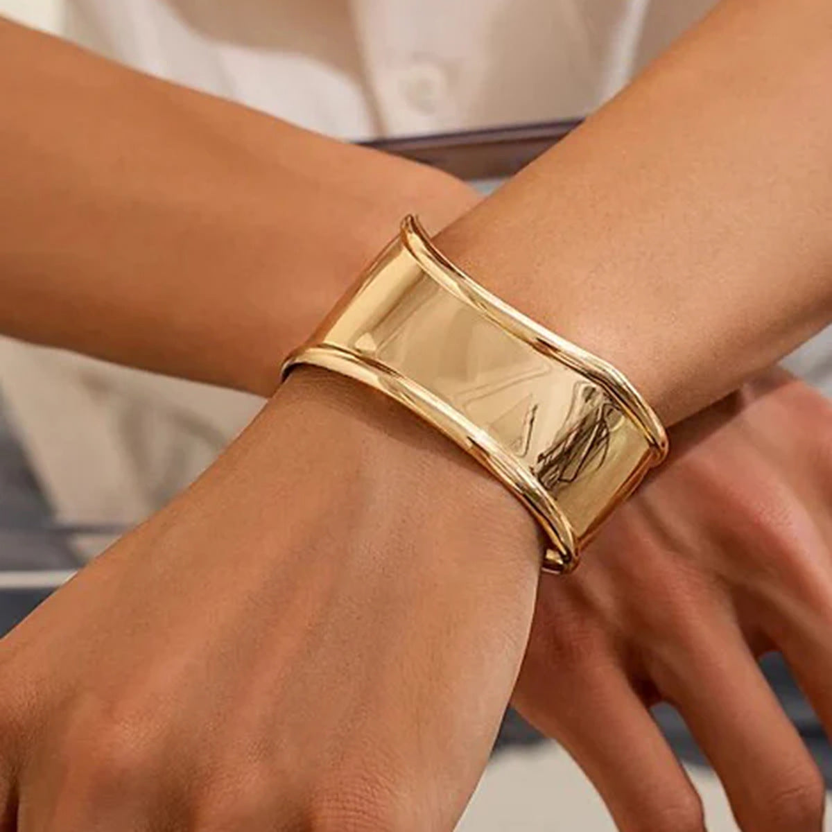Nellie Smooth Gold Cuff