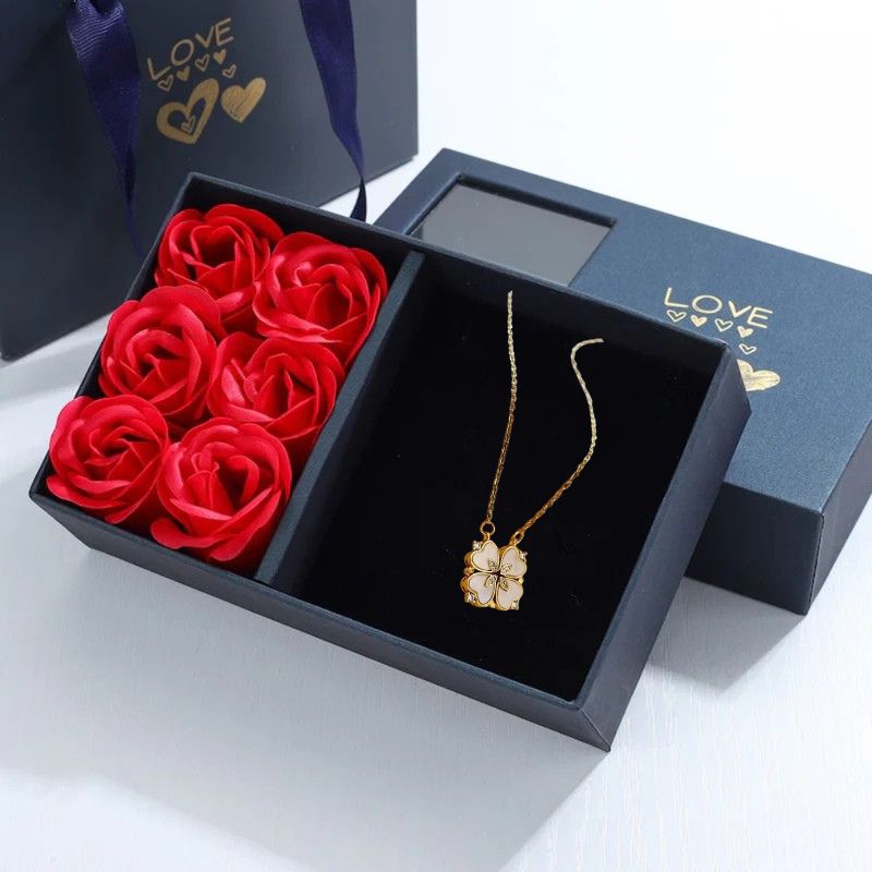 Blooming Clover Heart Necklace