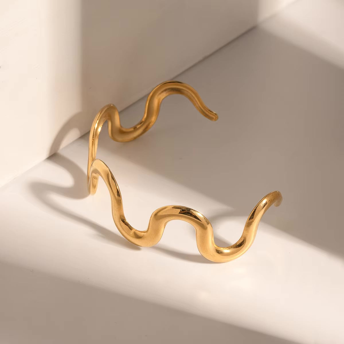 Senna Twisted Gold Bangle