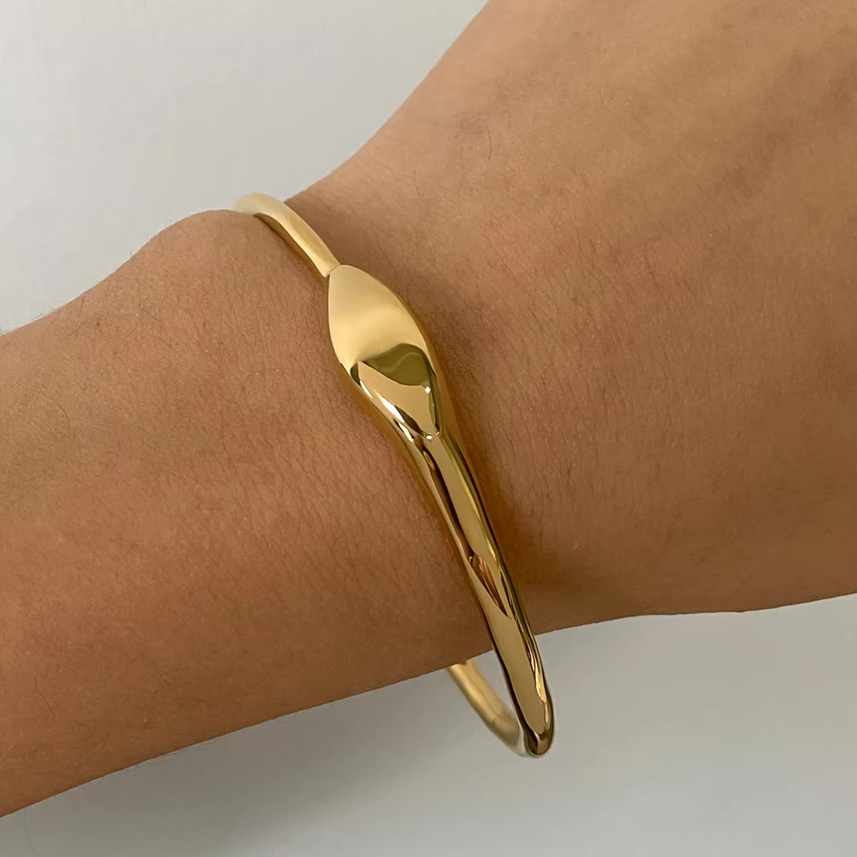 Vinny Gold Bangle