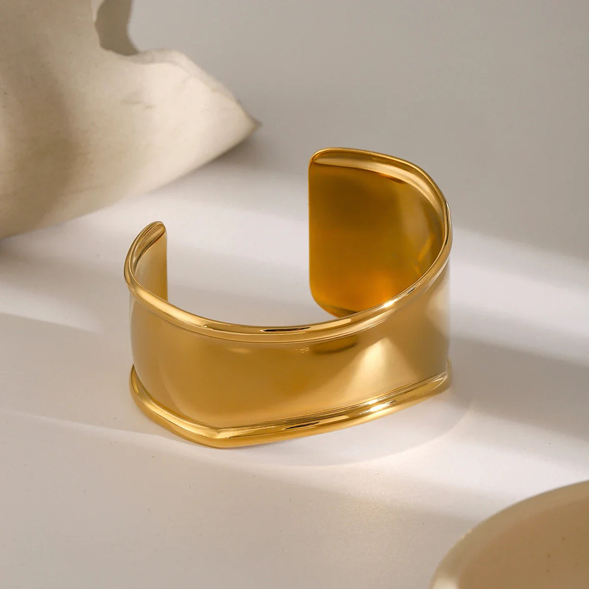Nellie Smooth Gold Cuff