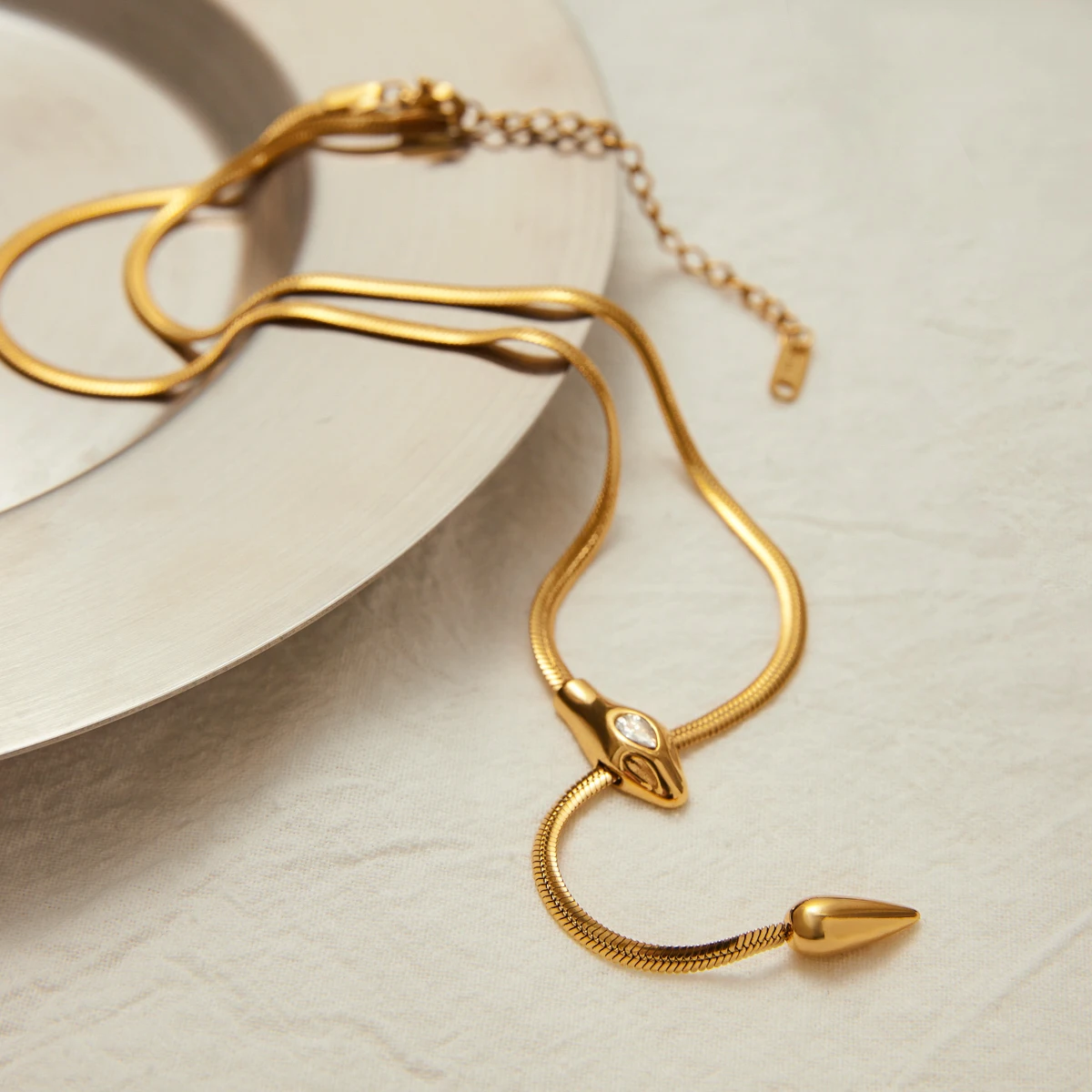 Zarelle Gold Serpentine Pendant