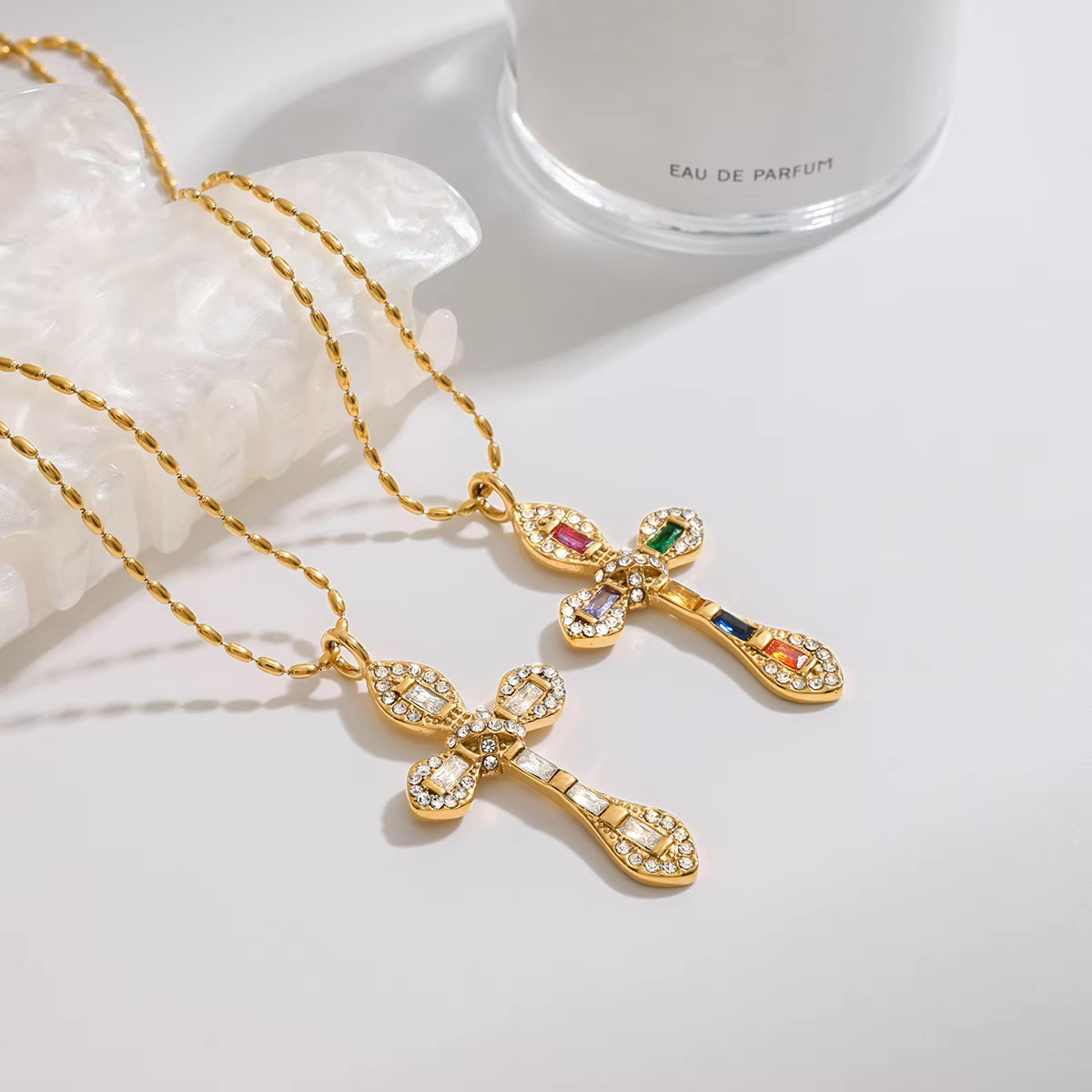 Olea Diamond Crucifix