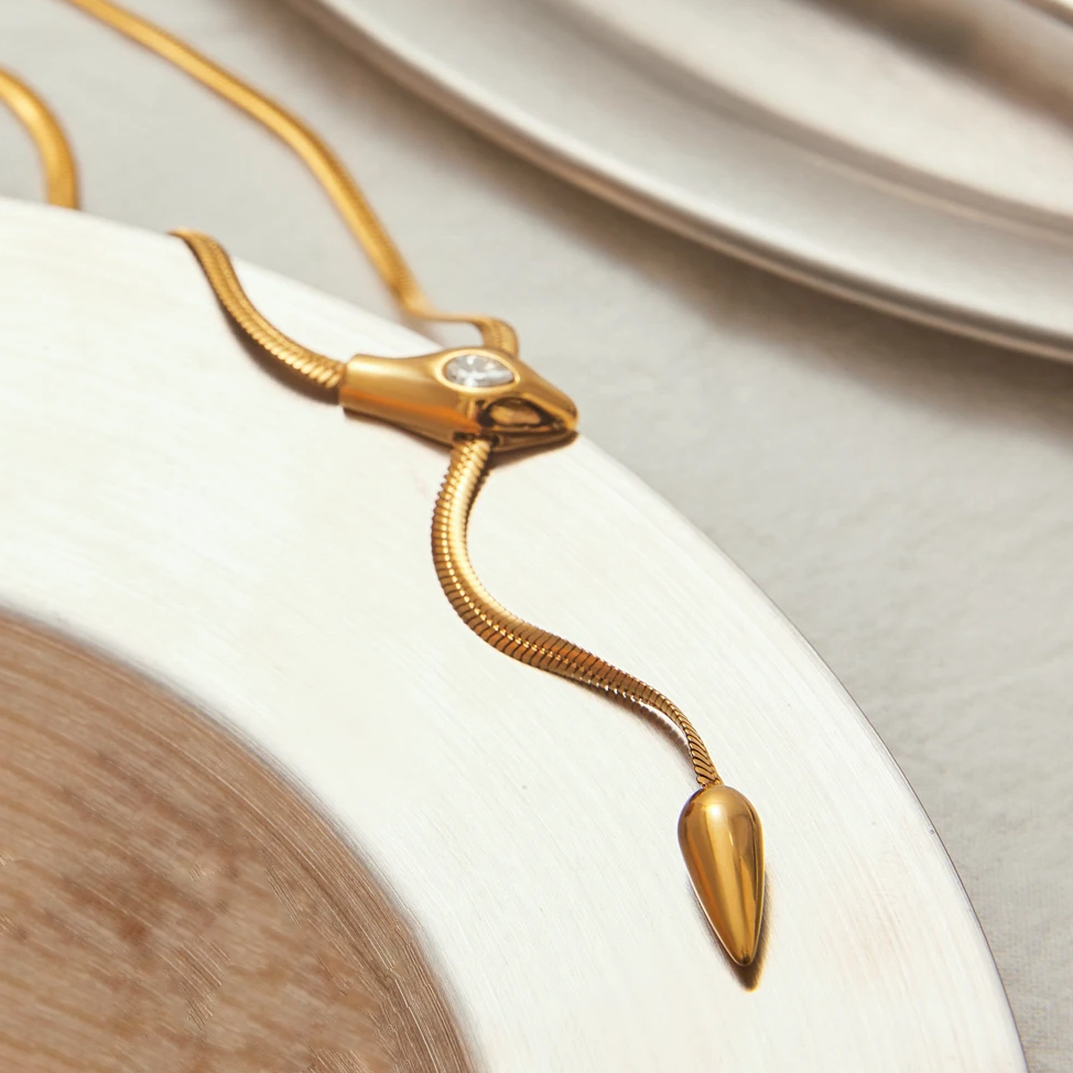 Zarelle Gold Serpentine Pendant