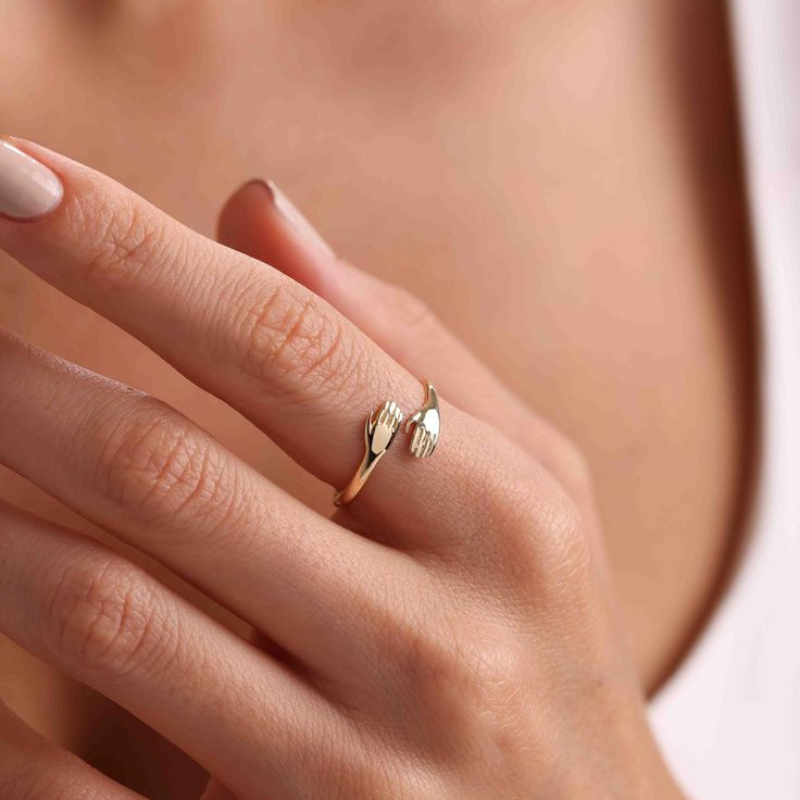 Hug Ring