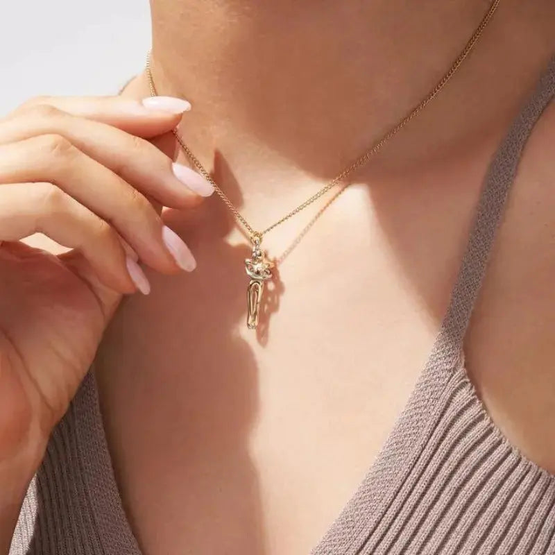 Hug Necklace (Trending on Tiktok)