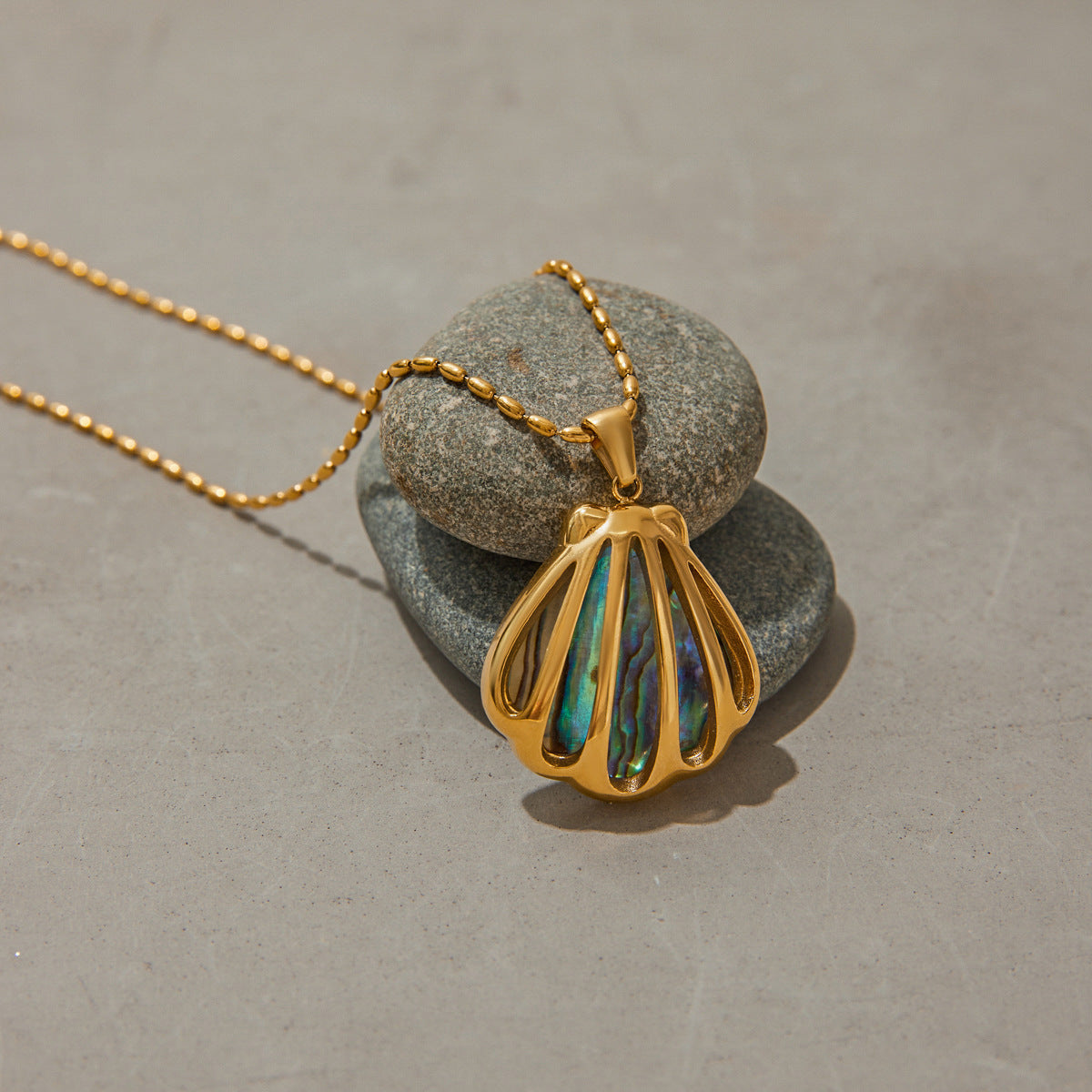 Nixie Gold Seashell Pendant