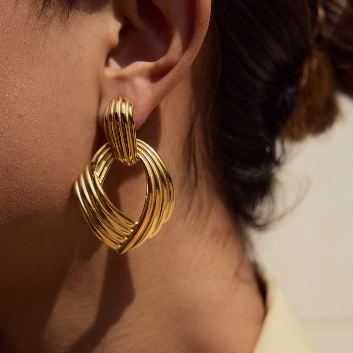 Selma Gold Knot Earrings