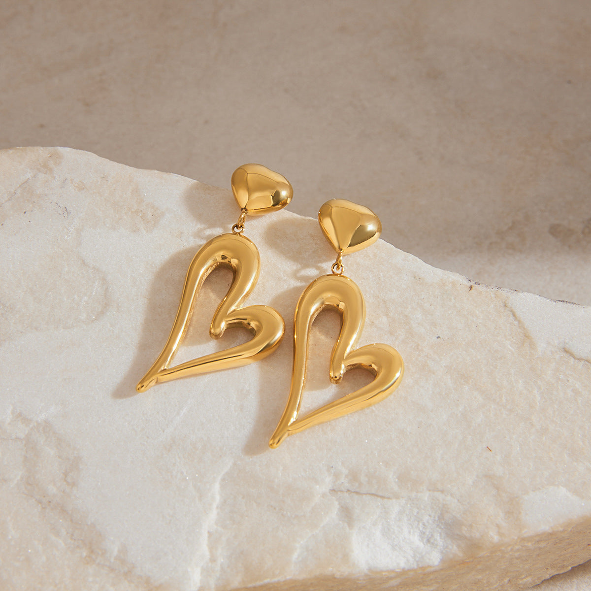 Venus Gold Heart Earrings