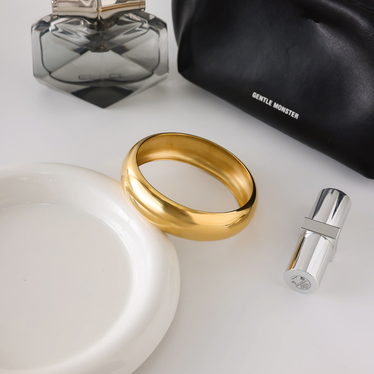 Maelis Smooth Gold Bangle