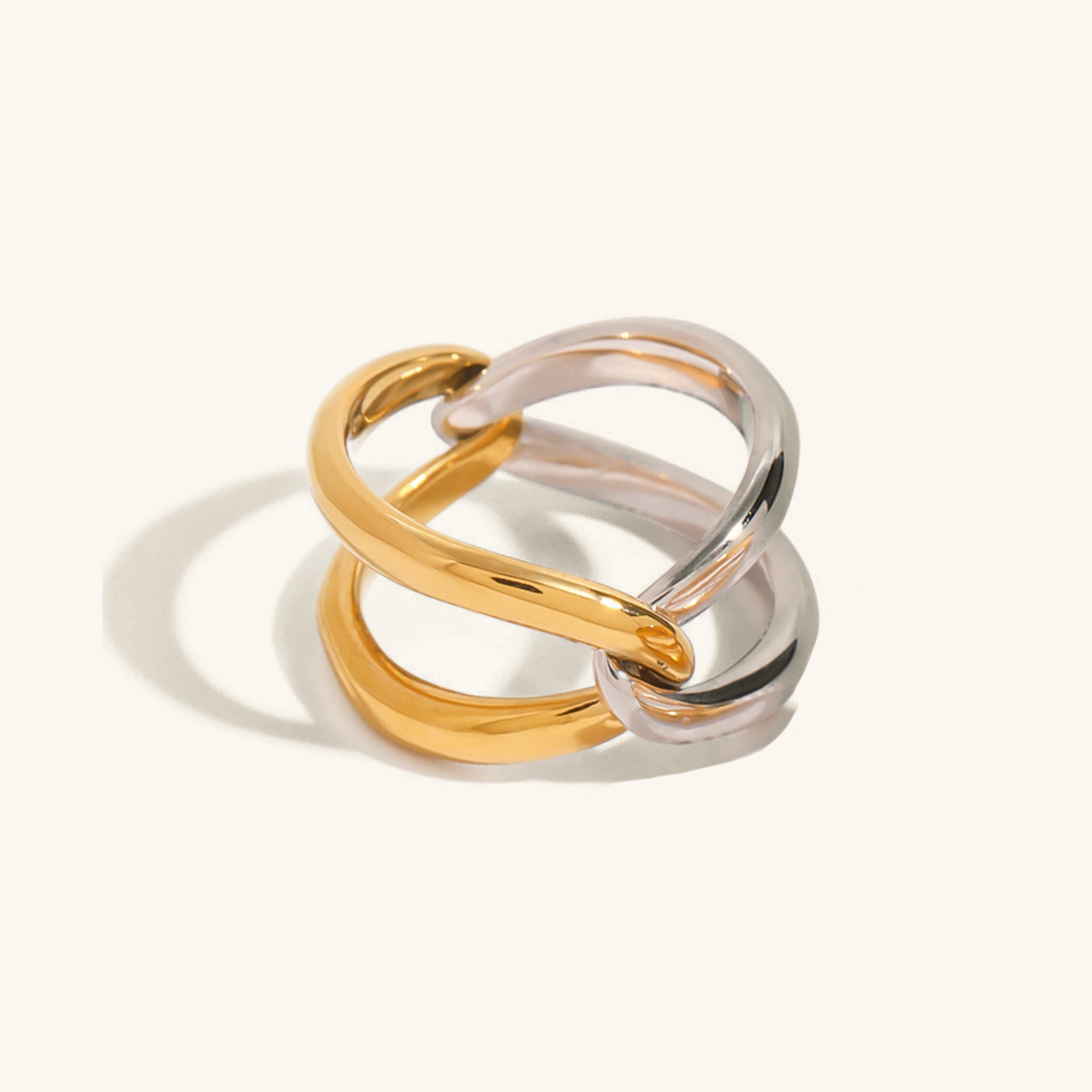 Nerine Gold Twist Ring