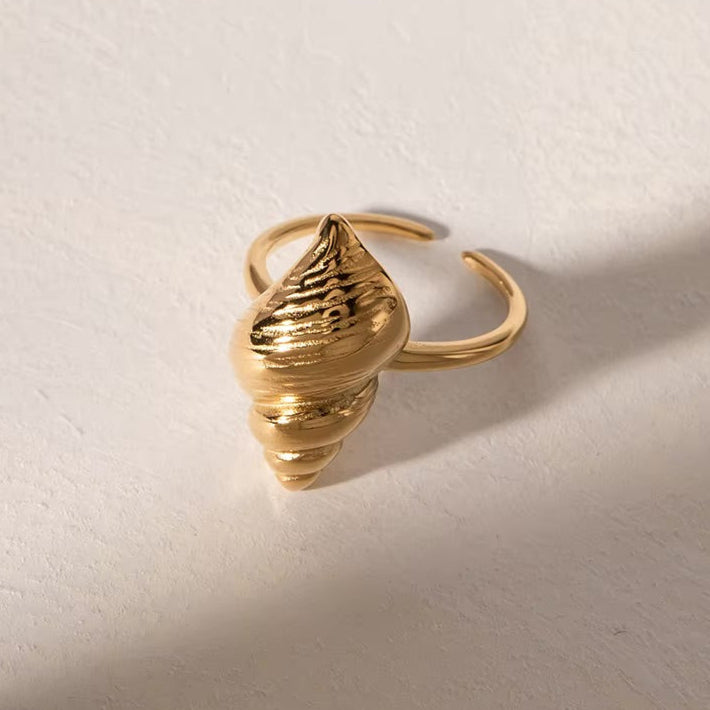 Ohana Sea Conch Gold Ring