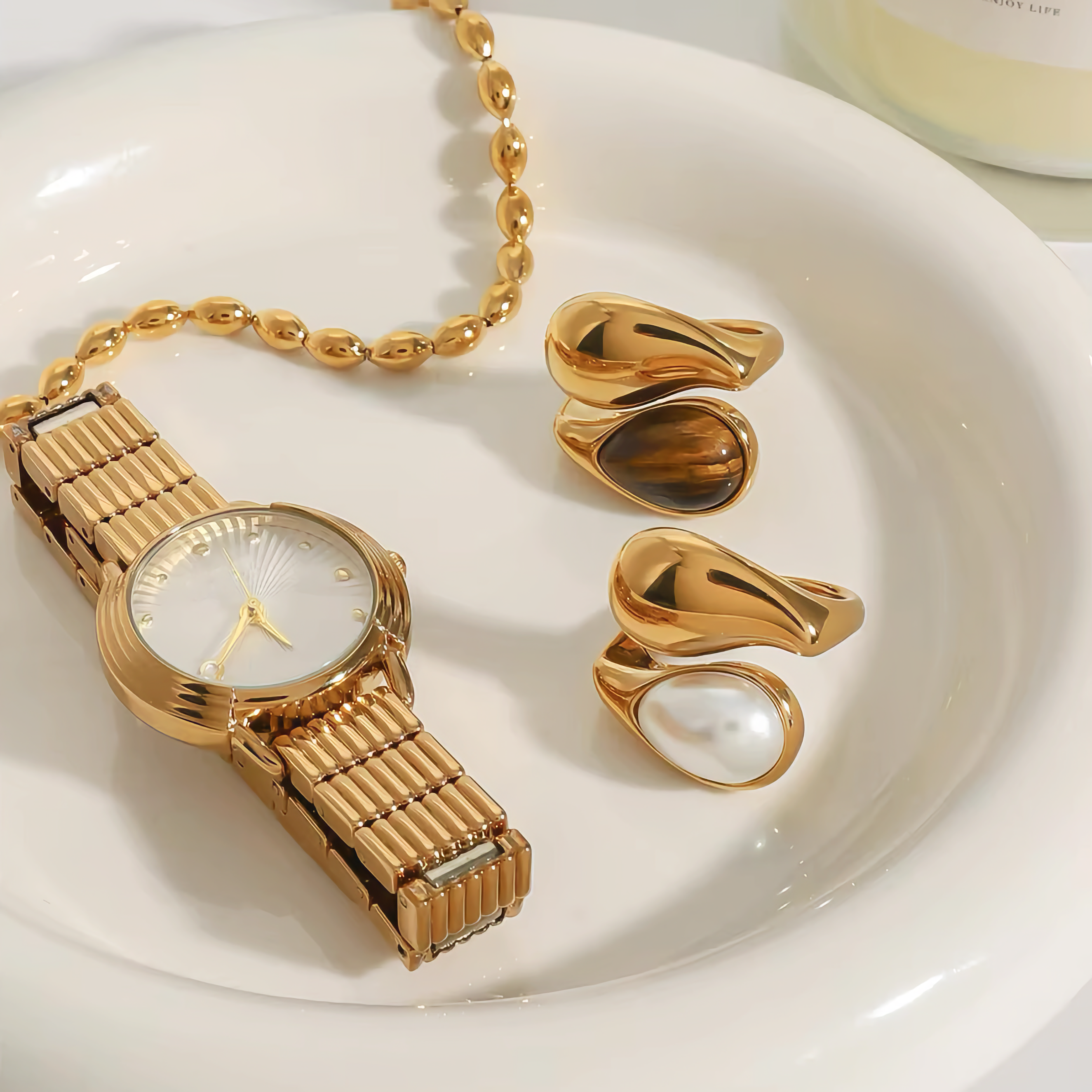 Mara Amber Pearl Ring